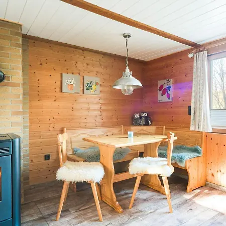 Stunning Holiday Home In G Ntersberge Near Lake *