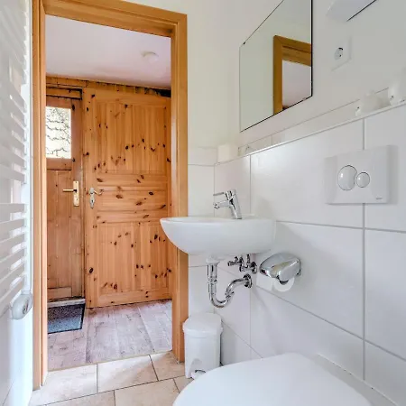 Stunning Holiday Home In G Ntersberge Near Lake Guntersberge